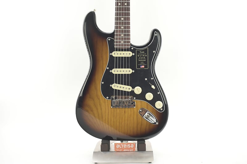 Fender American Ultra Luxe Stratocaster with Rosewood Reverb Canada