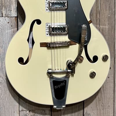 Gretsch G5420T Electromatic Classic Hollowbody Single-cut Electric Guitar with Bigsby - Two-tone Vintage White/London Grey image 4