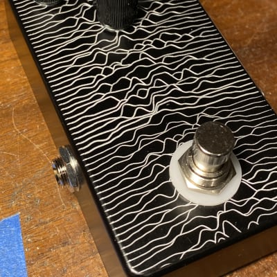 Super-Freq MOSFET Overdrive  2022 Unknown Pleasures edition image 3
