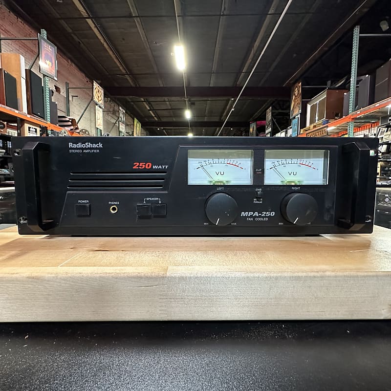 Radio Shack MPA250 Rack Mount Power Amp Reverb