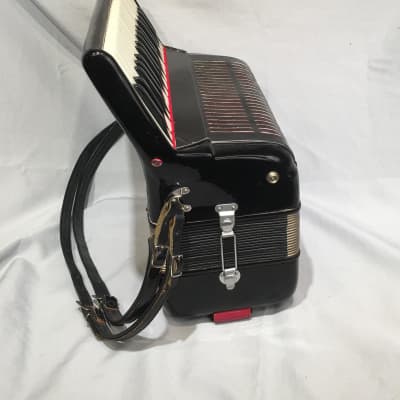 Rebuilt and tuned 1940's 60 Bass Italian accordion image 4