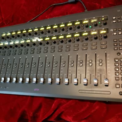 Avid S3 16-Fader Pro Tools Control Surface image 2