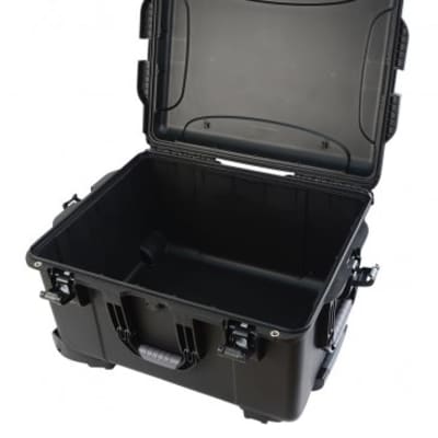 Gator Black injection molded case w/ pullout handle & inline wheels. Interior dims 22" x 17" x 12.9". NO FOAM GU-2217-13-WPNF image 4