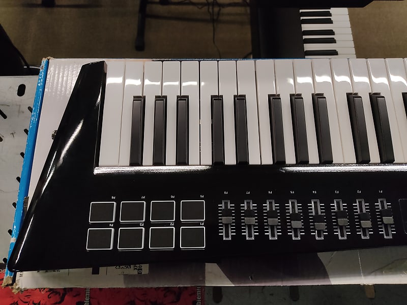 Alesis Vortex Wireless 2 | Reverb