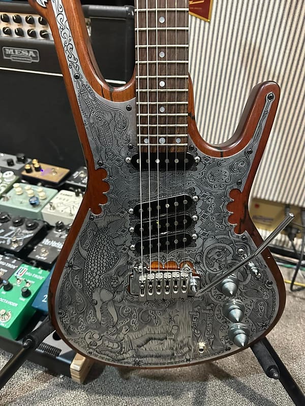 Extremely Rare Teye “Nautilis” Artisan  Gypsy Queen 2015 “One of a Kind” Hand Engraved Plates * Outstanding Player and Stage Bling*play Now & Pay Later Offer Make an Offer image 1