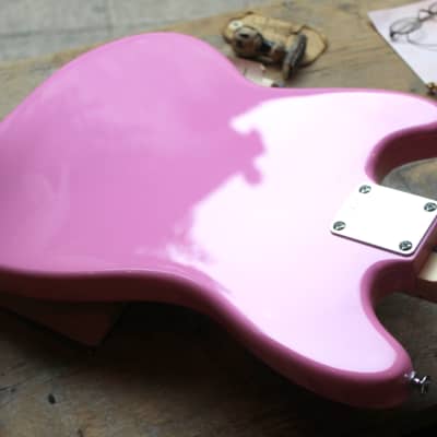 SQUIER "Sonic Mustang HH, Flash Pink , Maple" 2, 9 KG by FENDER image 8