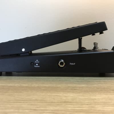 Amazon.com: EBS WahOne Wah-Wah/Volume Pedal for Bass