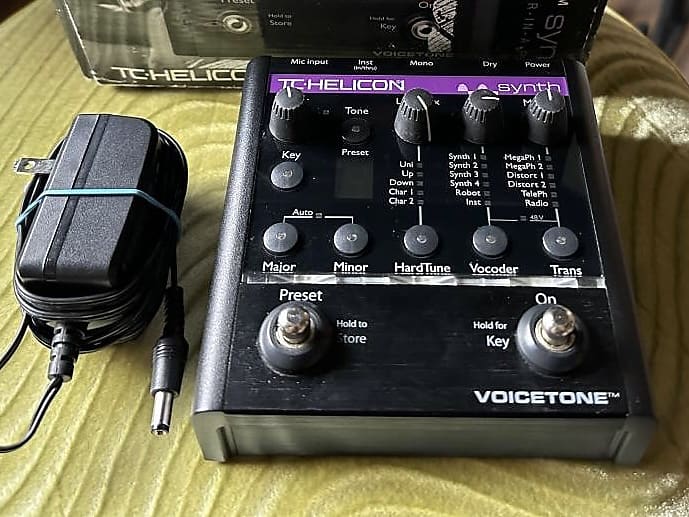 TC Helicon VoiceTone Voice Tone Synth AutoTune HardTune Vocoder Vocal  Effect Processor