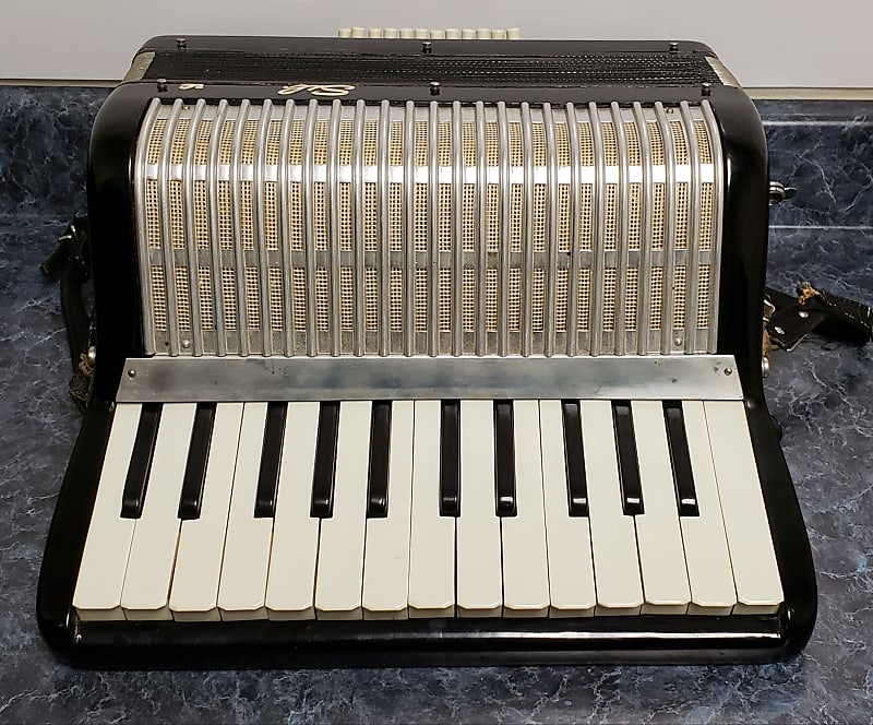 Vintage Silvertone 25/12 Piano Accordion