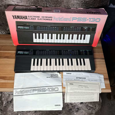 Yamaha PSS-130 Vintage 1987 Squarewave 32-Key Mini Key Keyboard Synthesizer / Drum Machine - Black IOB