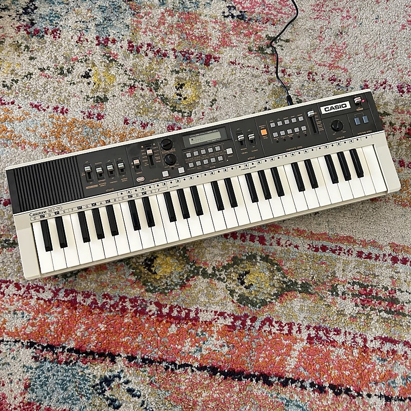 Casio MT 70 Casiotone 49 Key Synthesizer Reverb