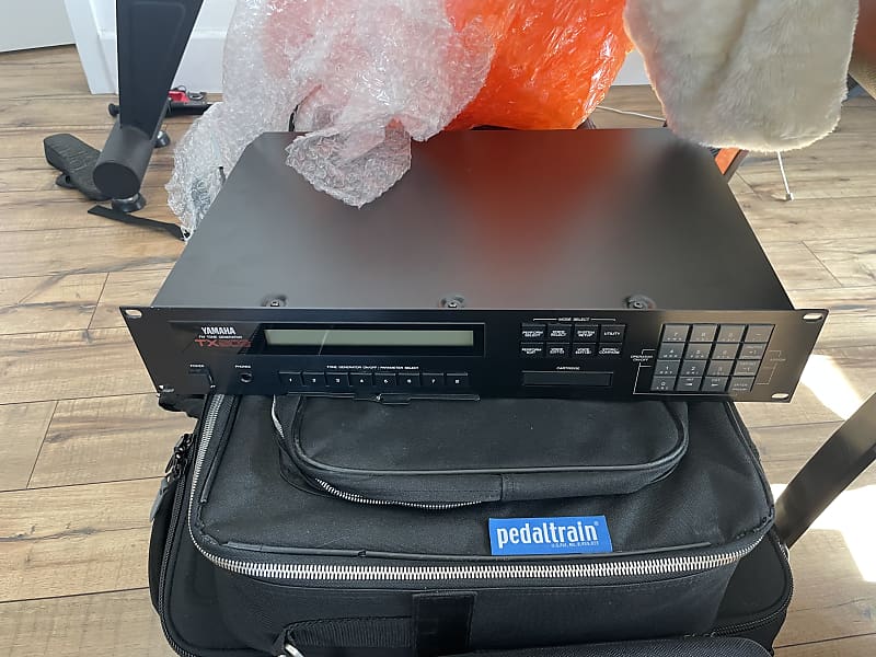 Yamaha TX802 FM Tone Generator | Reverb