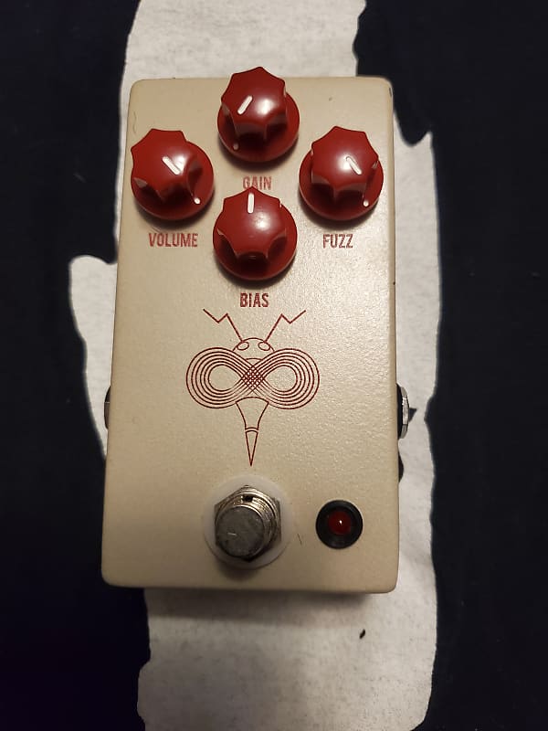 JHS Pollinator V2 Fuzz Pedal