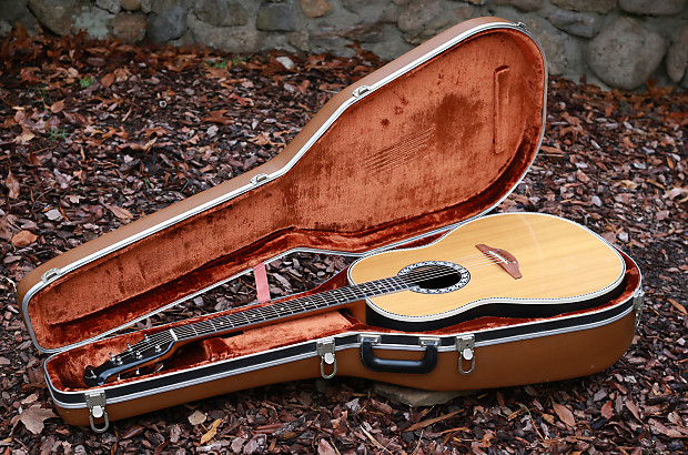 Very Nice 1977 Ovation Matrix 1132-4 Natural Happy Holidays