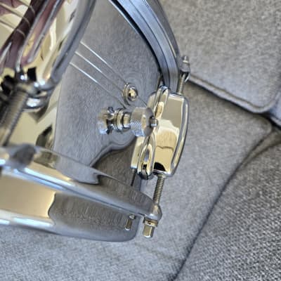 Slingerland 5x14 10 lug brass radio king snare drum 1965 - Chrome image 8