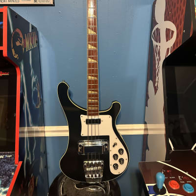 Rickenbacker 4001 jetglo 1976年製 ハードケース付き 1976 Rickenbacker 4001, Jetglo - Left Handed – Andy Baxter