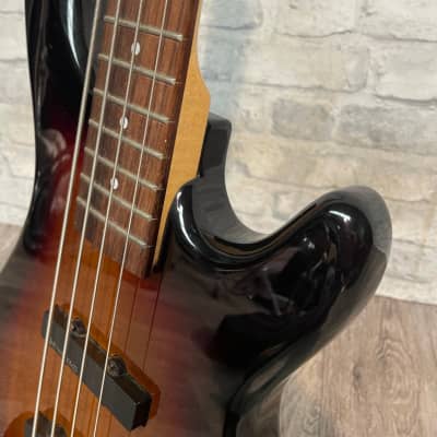 Johnson Electric Bass Guitar 4 String / with EMG Pick Ups / Sunburst image 5