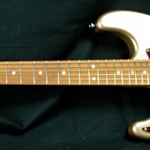 Suhr Classic Lefty Shoreline Gold Electric Guitar image 3