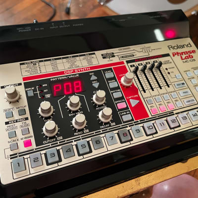 Roland MC-09 Phrase Lab Vintage Desktop Synthesizer | Reverb