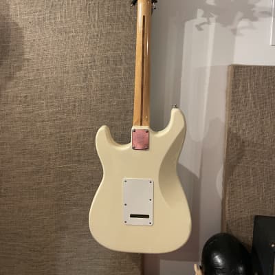 Beautiful Modified and Heavily Upgraded Fender Stratocatser 1994 Vintage Artic White, deep Roasted Neck - Treble Bleed, Blender Pot and Grease Buckets mods!! Upgraded Buddy Guy pups image 2