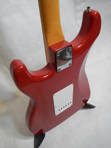 福袋 1984-1987 FENDER SQUIER E SERIES STRATOCASTER @ MIJ JAPAN ヨガ・ピラティス