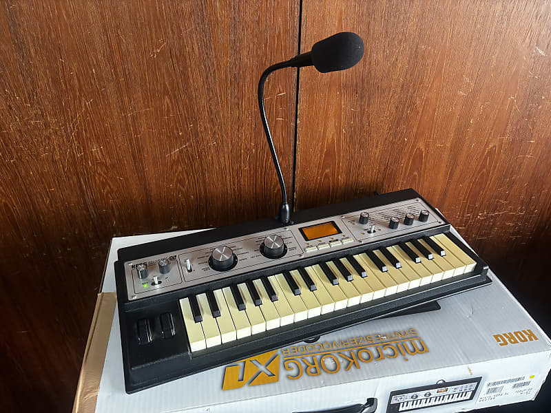 Korg MicroKorg XL 37-Key Synthesizer/Vocoder | Reverb Canada