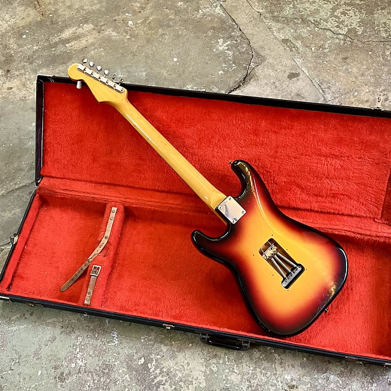 Tokai Springy Sounds Strat c 1980 - Nitro sunburst original