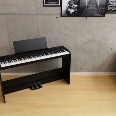 KORG B2SP Digital Piano Black (With Stand) - Certified B-Stock