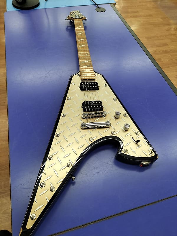 RARE Washburn PT-60 Flying V 2003 - Metal Silver Diamond Plate