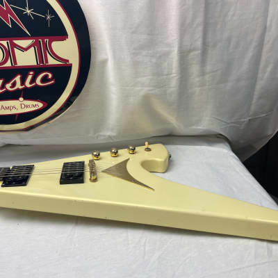 Washburn PT60 PT-60 Flying V Guitar with Case | Reverb