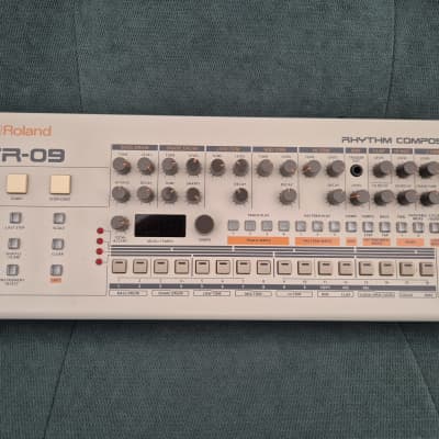 DTM・DAW Roland Boutique TR-09 Roland TR-09 | MUSIC STORE professional