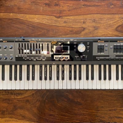 Roland VR-09 61-Key V-Combo Keyboard - Black