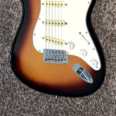 2015 Fender Standard Stratocaster  Electric guitar american noiseless pickups  with  gigbag image 1