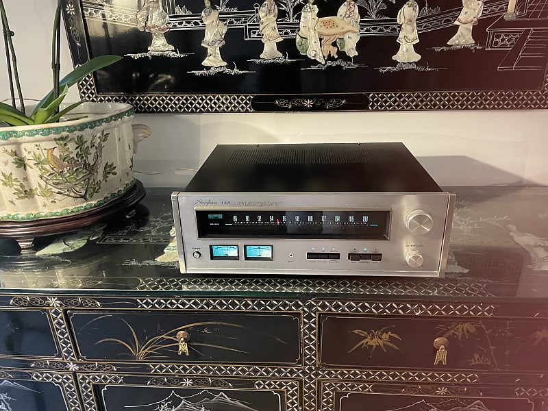 Accuphase T-101 Super Tuner image 1