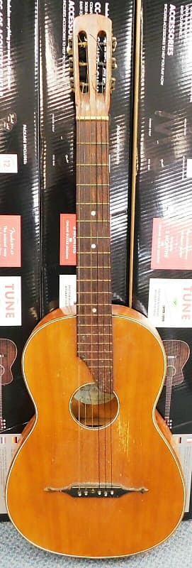 Used parlor deals guitar