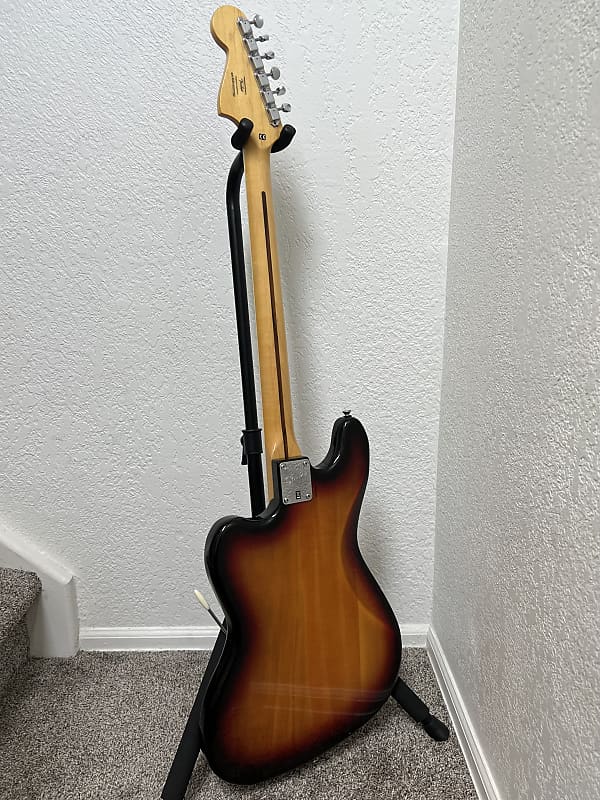 Squier Vintage Modified Bass VI Reverb