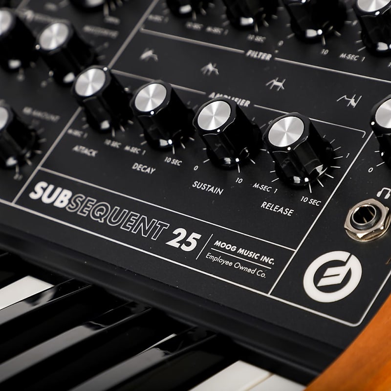 Moog Subsequent 25 Analog Synthesizer | Reverb