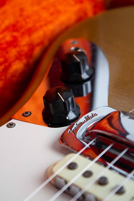 Fender Jaguar Solid Body Electric Guitar (1966), ser Fender Jaguar Solid Body Electric Guitar (1966), ser