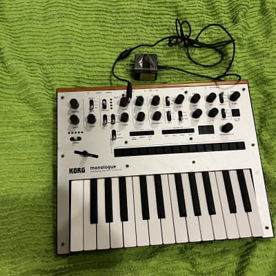 Korg Monologue Monophonic Analog Synthesizer 2016 - Present - Silver image 2