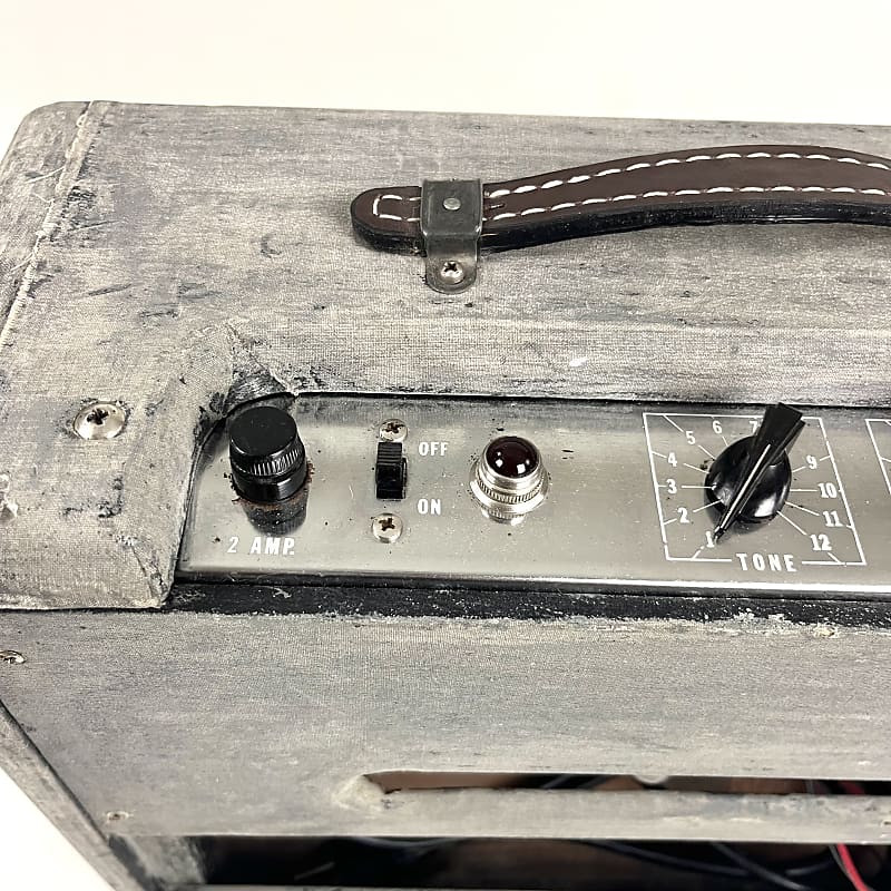Fender White amp higher fidelity model 80 1950's - White
