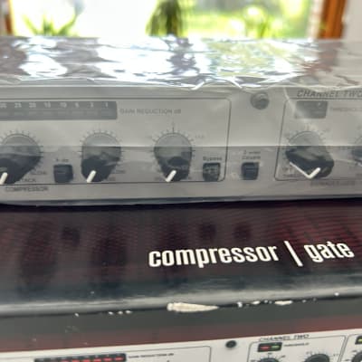 dbx 266xs Dual-Channel Compressor / Gate 2010s - Silver image 4