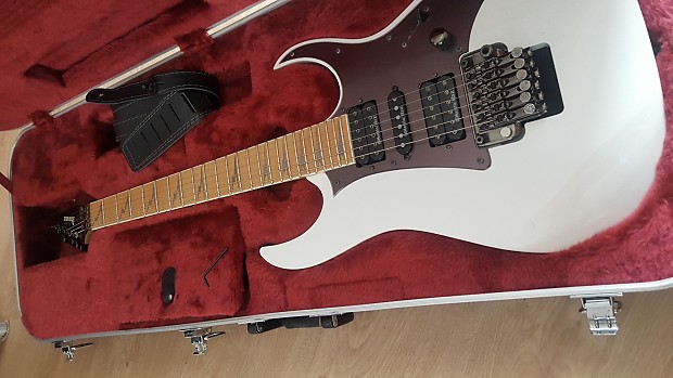 Ibanez RG2550mz 2009 White