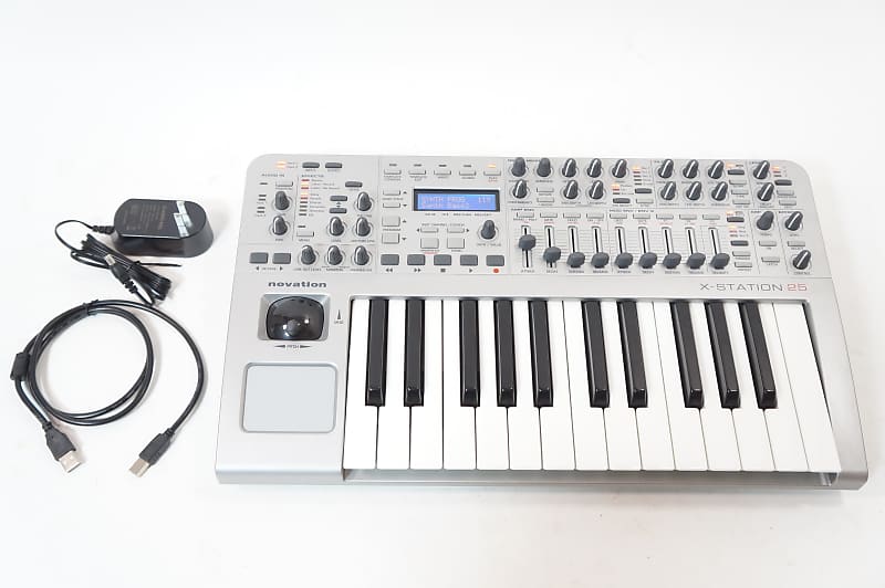 novation X-Station 25 Synthesizer Keyboard MIDI Controller USB Audio  Interface