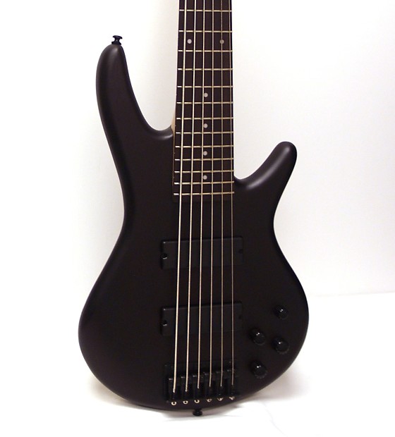 Ibanez GSR206B Gio SoundGear 6-String Electric Bass Guitar - Black Flat