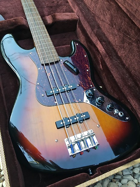 SX Jazz Bass Fretless Bass 2009 Sunburst w Hard Case