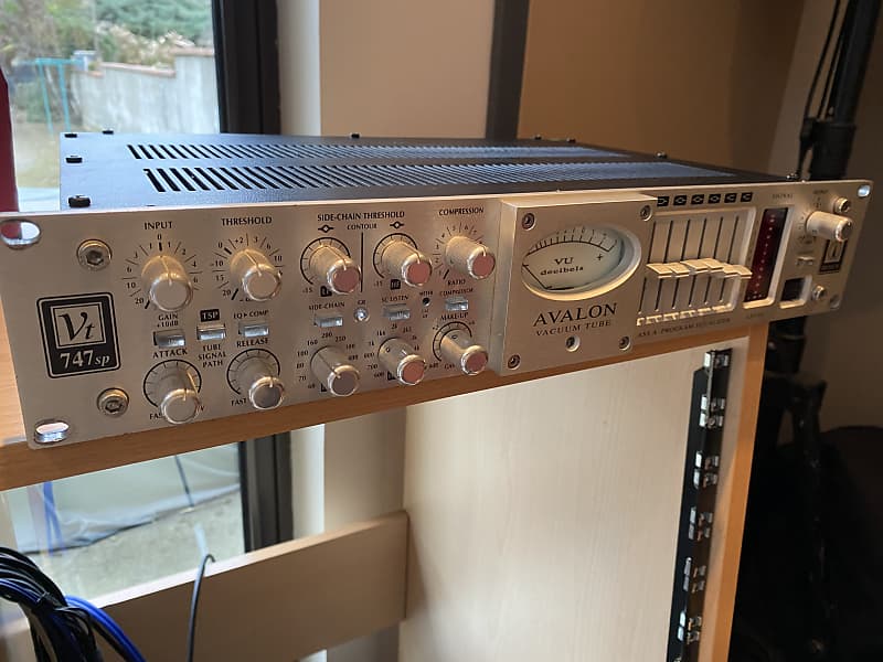 Avalon VT-747sp Stereo Vacuum Tube Compressor / Equalizer | Reverb