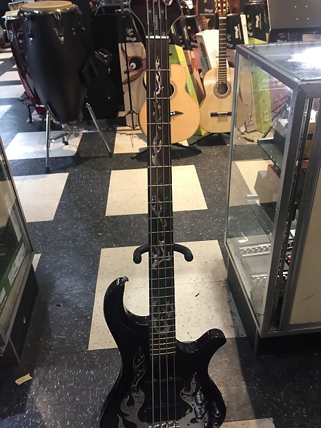 Traben Phoenix Bass | zZounds