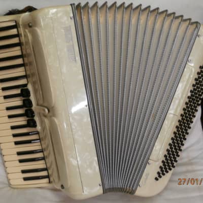 Settimio Soprani Coletta piano accordion 120 bass mod 703/78-- 1965-1975 Cream marble image 2