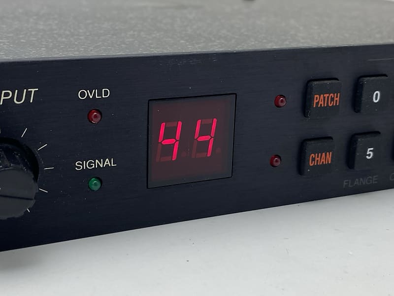Alesis MIDIVERB II 16-Bit Digital Rack Reverb Effects