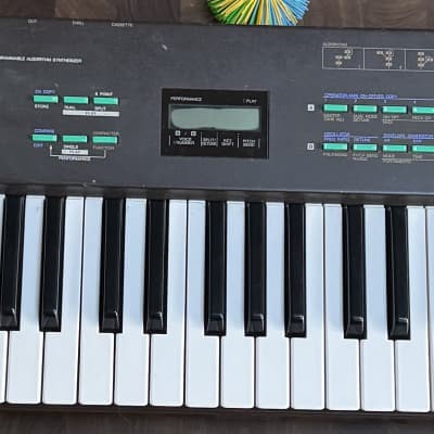 Yamaha DX27 Programmable Algorithm Synthesizer 1985 - Black